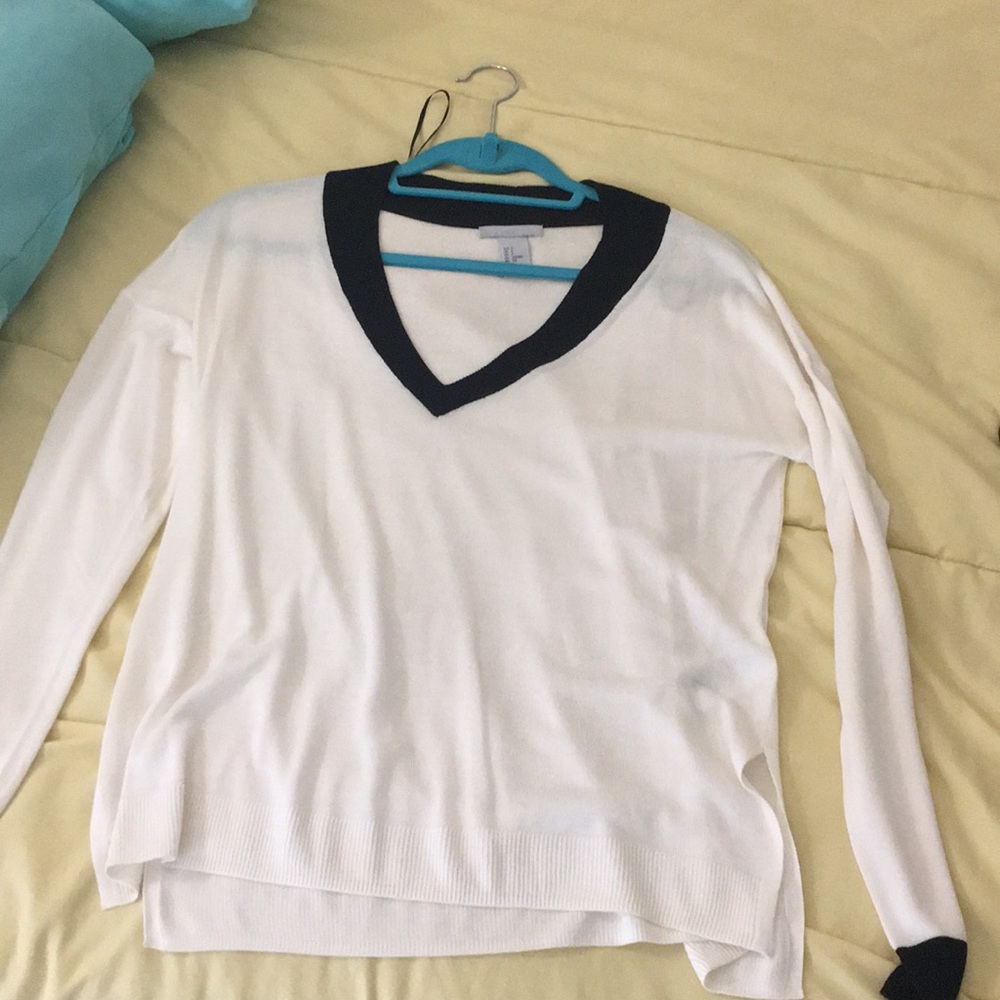 Long sleeve light sweater